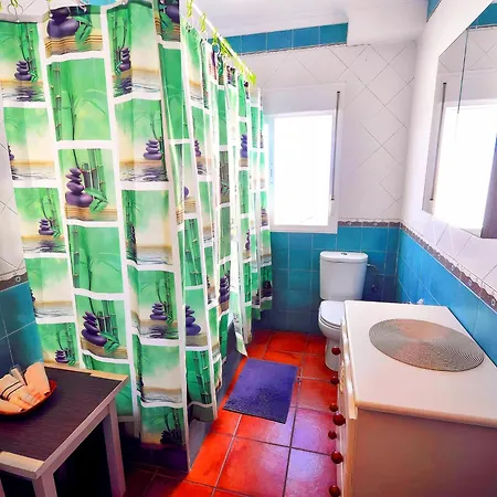 Apartamento Central Para Familias Y Parejas Con Terraza Y Aire Acondicionado En - Es-180-113 Conil De La Frontera
