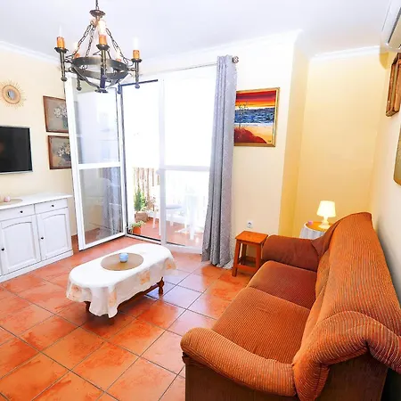 Apartamento Central Para Familias Y Parejas Con Terraza Y Aire Acondicionado En - Es-180-113